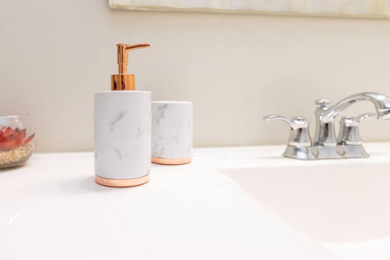 Stylish And Comfortable 1-Br In The Heart Of Detroit Ngoại thất bức ảnh